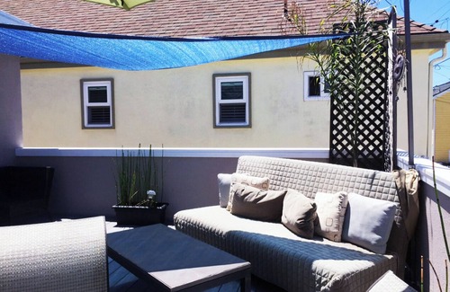 West Newport Condo | Third night for 💲1 with first 2 @💲525ea INQUIRE FOR QUOTE
