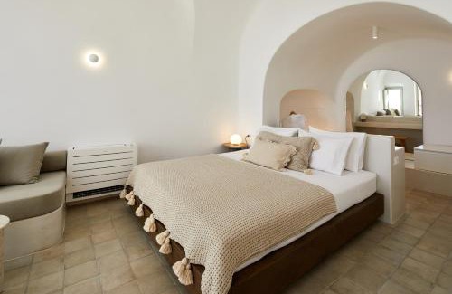 Pyrgos Apartment | Thiro Bliss Villa with private jacuzzi