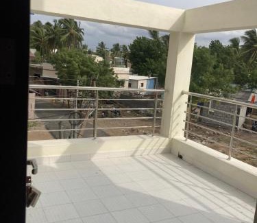 Tiruchirappalli House | Thiruveesar Family Homestays