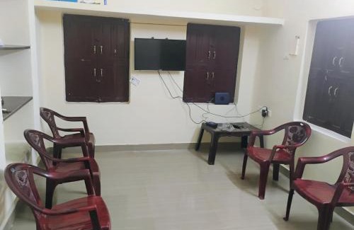 Tiruchirappalli House | Thiruveesar SVK Homestay
