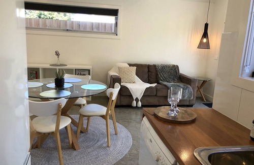Torquay Apartment | This 1-bedroom Guest Suite is the ultimate weekend getaway