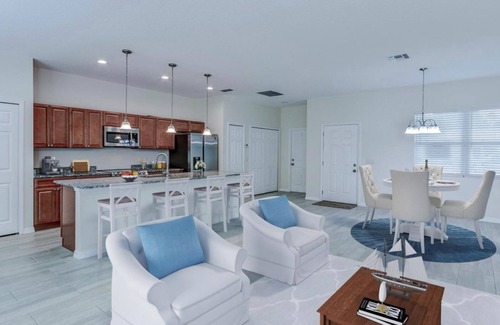 Orange City House | This 3 bedroom, 2 bath home in Orange City offers both comfort and convenience.