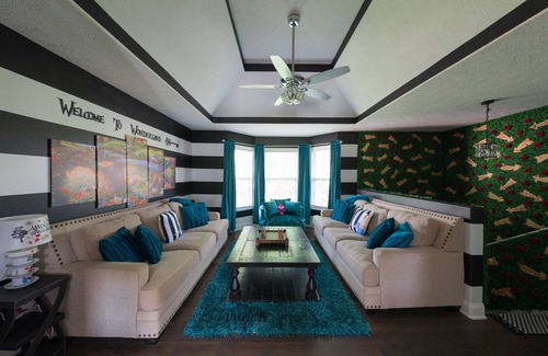 Ozark House | This Alice in Wonderland house has something for everyone!