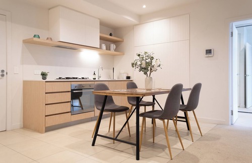 Caulfield North Apartment | This apartment is a 2 bedroom(s), 2 bathrooms, located in Caulfield North, VIC.