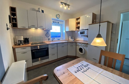 Hornum Apartment | This apartment on the mezzanine floor offers plenty of space for 3 people.