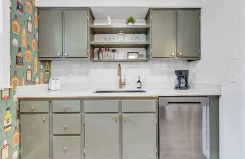 West End Apartment | This apartment is a 1 bedroom(s), 1 bathrooms, located in Nashville, TN.