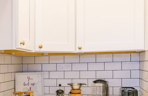 East Avenue Apartment | This apartment is a 1 bedroom(s), 1 bathrooms, located in Rochester, NY.