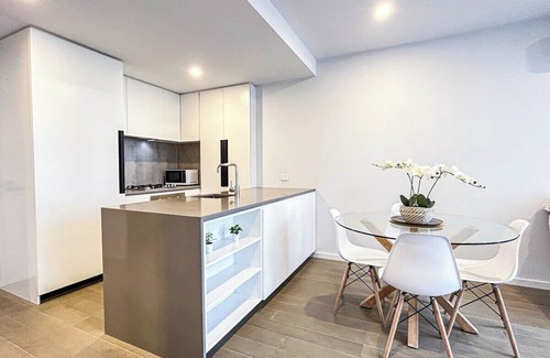 Carlton South Apartment | This apartment is a 2 bedroom(s), 1 bathrooms, located in Melbourne, VIC.