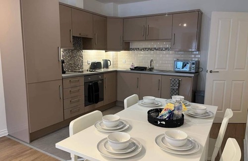 Cathedral Quarter Apartment | This apartment is a 2 bedroom(s), 2 bathrooms, located in Belfast, Northern Ireland.