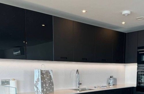 Ramsgate Apartment | This apartment is a 2 bedroom(s), 2 bathrooms, located in Ramsgate, England.