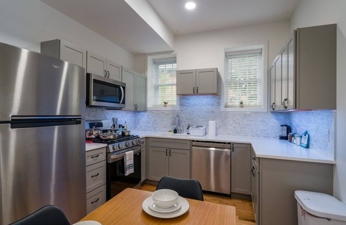 Corn Hill Apartment | This apartment is a 2 bedroom(s), 1 bathrooms, located in Rochester, NY.