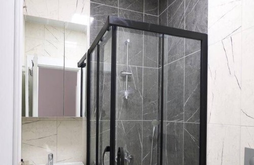 Ortakoy Apartment | This apartment is a 3 bedroom(s), 1.5 bathrooms, located in Beşiktaş, İstanbul.