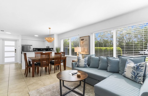 Mission Bay Apartment | This apartment is a 3 bedroom(s), 2 bathrooms, located in Boca Raton, FL.