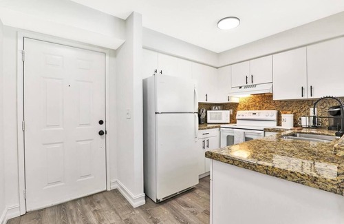 Boca Raton Apartment | This apartment is a 2 bedroom(s), 2 bathrooms, located in Boca Raton, FL.