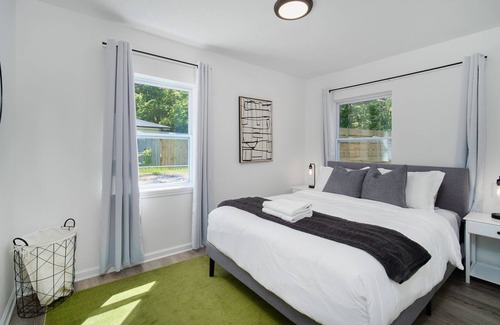 Murray Hill Apartment | This apartment is a 2 bedroom(s), 1 bathrooms, located in Jacksonville, FL.
