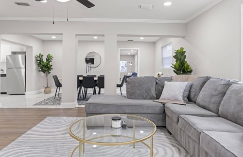 Avondale Apartment | This apartment is a 3 bedroom(s), 2 bathrooms, located in Jacksonville, FL.
