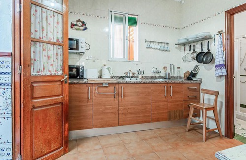 El Pedroso House | This attractive vacation home is the ideal place for a nice and relaxing vacation.