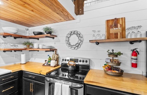 Montezuma House | This barn is a 2 bedroom(s), 2 bathrooms, located in Montezuma, GA.