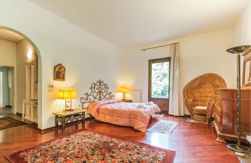 Torreglia House | This beautiful, homely vacation home at the foot of the Colli Euganei is an ideal starting point for