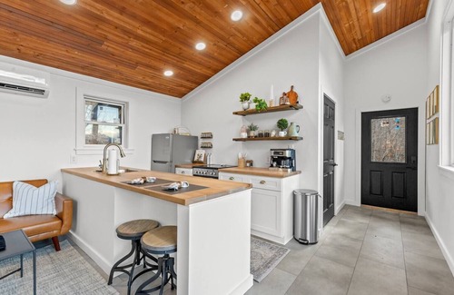 Stanton Cabin | This cabin is a 0 bedroom(s), 1 bathrooms, located in Stanton, KY.