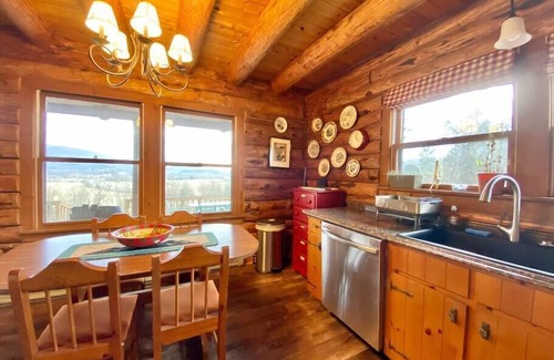Paw Paw Cabin | This cabin is a 2 bedroom(s), 1 bathrooms, located in Paw Paw, WV.