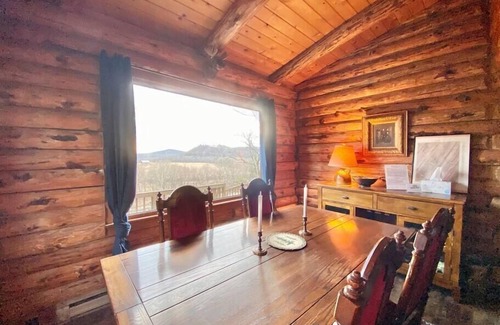 Paw Paw Cabin | This cabin is a 2 bedroom(s), 1 bathrooms, located in Paw Paw, WV.