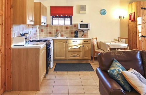 Poole Cottage | This charming detached cottages is the perfect getaway for a romantic trip.