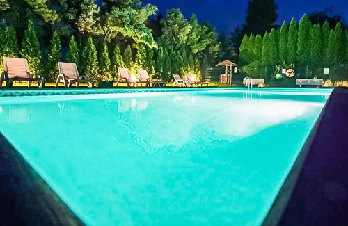 Gorki Mae Apartment | This comfortable holiday accommodation is located in the picturesque village of Brenna.