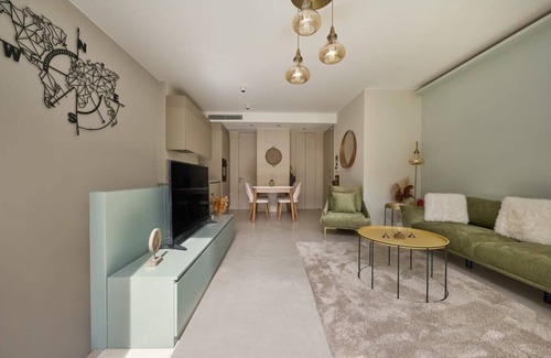 Galata Condo | This condominium is a 1 bedroom(s), 1.5 bathrooms, located in Beyoğlu, İstanbul.