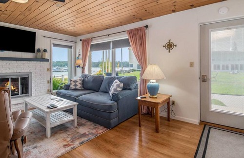 Conway Condo | This condominium is a 1 bedroom(s), 2 bathrooms, located in Conway, MI.