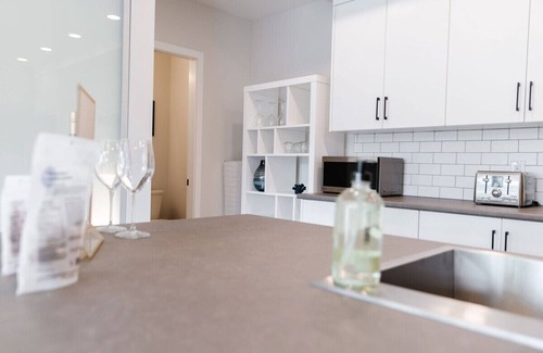 North End Condo | This condominium is a 2 bedroom(s), 1.5 bathrooms, located in Kelowna, BC.