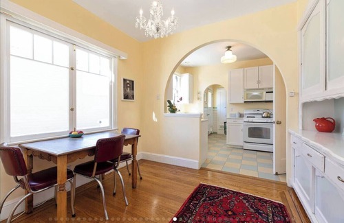 Noe Valley Condo | This condominium is a 2 bedroom(s), 2 bathrooms, located in San Francisco, CA.