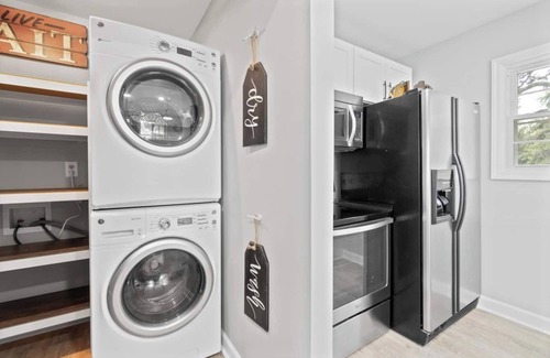 Claremont Cottage | This cottage is a 2 bedroom(s), 1 bathrooms, located in Claremont, NC.