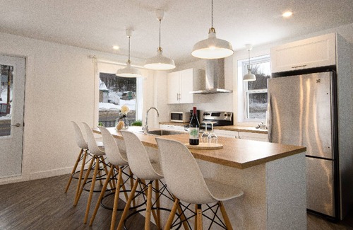 Saint-Leonard-de-Portneuf Ski Chalet | This country house is built on two floors with 4 bedrooms.