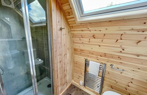 Alford Cottage | This Couples Pod is made for romantic getaways.