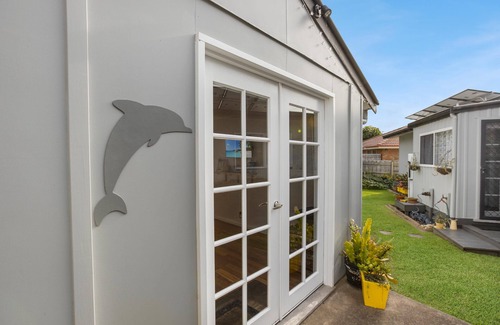 Paynesville Cottage | This cozy cottage is the perfect springboard to the wonderful Gippsland Lakes