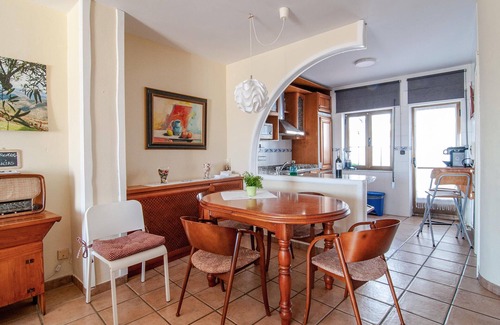 Saucelle House | This cozy cottage with a beautiful view can accommodate the whole family.