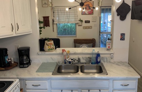 Covington Cottage | This cozy little home is located in the Northshore of Lake Ponchatrain.