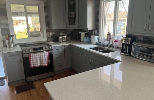 Cannifton House | This cozy three bedroom, two bathroom cottage is a perfect choice for a family getaway