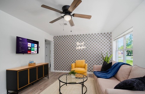 Murray Hill Apartment | This duplex is a 4 bedroom(s), 2 bathrooms, located in Jacksonville, FL.