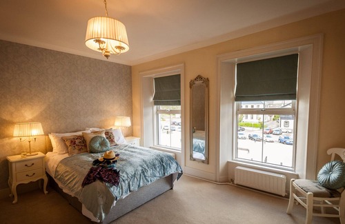 Town Lots House | This exclusive townhouse caters for the ideal luxury getaway in Bantry