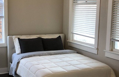 Sanford Apartment | This fresh, new studio with outdoor loft is in the heart ❤️ of Downtown Sanford!
