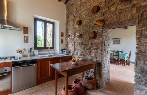 Gualdo Tadino House | This graceful and charming vacation home welcomes you with swimming pool in Gualdo Tadino.