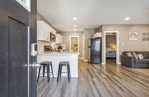 Buckroe Beach House | This guest house is a 1 bedroom(s), 1 bathrooms, located in Hampton, VA.