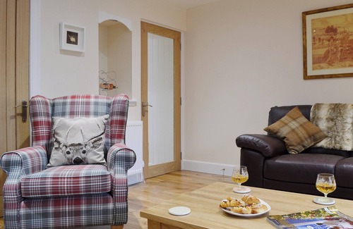 Ceres Cottage | This holiday property makes for a great romantic getaway.