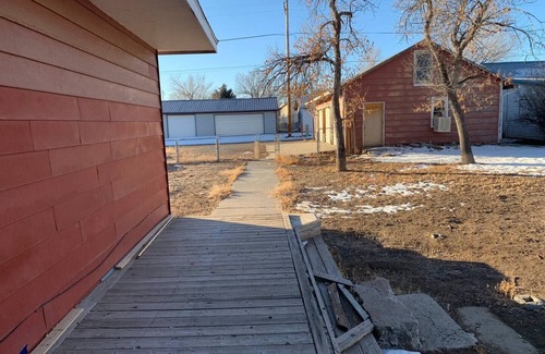 Thermopolis House | This home is a great spot to stash your belongings and go explore the historical town of Thermopolis