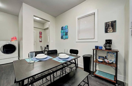 Fountain Square House | This house is a 0 bedroom(s), 2 bathrooms, located in Indianapolis, IN.