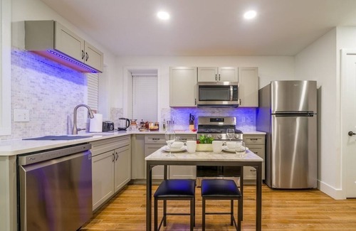 Corn Hill House | This house is a 1 bedroom(s), 1 bathrooms, located in Rochester, NY.