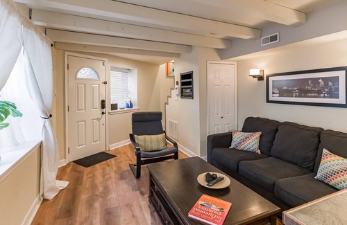 Fairmount House | This house is a 1 bedroom(s), 1 bathrooms, located in Philadelphia, PA.