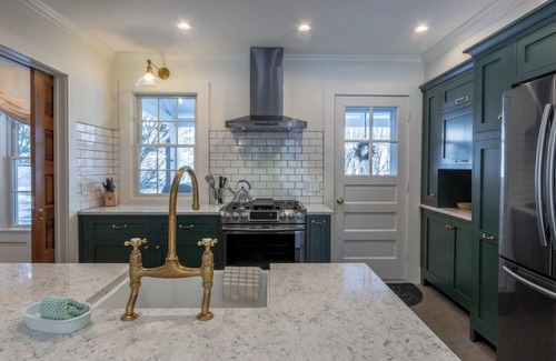 Manchester House | This house is a 2 bedroom(s), 2.5 bathrooms, located in Manchester, VT.